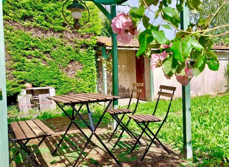 Vacation House In Quiet Village Congerville-Thionville Exteriör bild