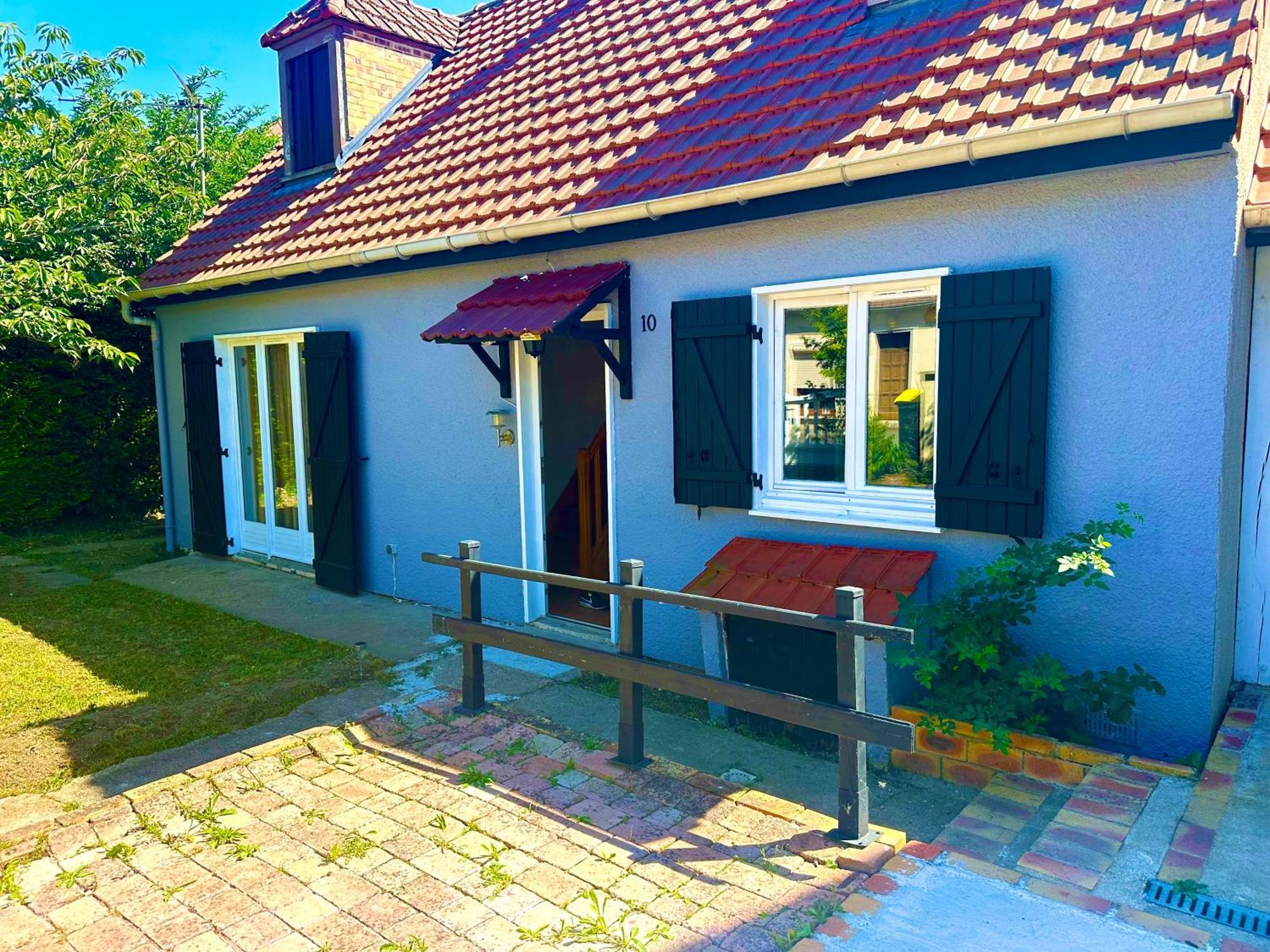 Vacation House In Quiet Village Congerville-Thionville Exteriör bild
